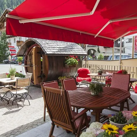 Hotel Am Dorfplatz - Adults Only 4*
