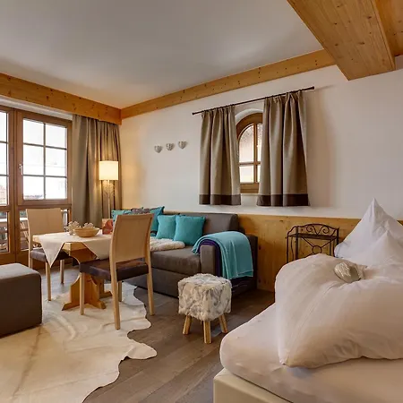 Am Dorfplatz - Adults Only Hotel Sankt Anton am Arlberg
