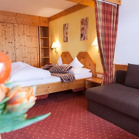 Am Dorfplatz - Adults Only Hotel Sankt Anton am Arlberg